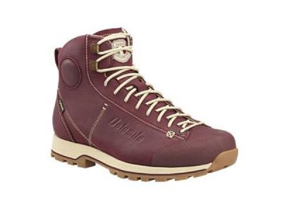 Dolomite Cinquantaquattro High FG GTX Erkek Bot-BORDO

  100 y�l� a�k�n s�redir outdoor piyasas�nda hi� de�i�meden var olan ve �retiminin tamam�n� Avrupa�da yapan  �TALYAN  outdoor markas� Dolomite�den Tex su ge�irmez astarl� ve Vibram tabanl�, da�c�l�k,trekking ve g�nl�k ya�ant�n�zda kullanabilce�iniz �ok fonksiyonlu ayakkab�.

Ya�l� Nubuk saya, GORE-TEX astar, VIBRAM� taban ve DAS ���k sistemi, bu ikonik Dolomite'nin botunu karakterize ediyor; retro stil ve spor �izgisi, a��k hava ruhunu �ehir ruhuyla birle�tiriyor. D�nyay� ke�fetmeye can atanlar i�in e�siz bir se�im.

� Dolomite  Gore-tex ayakkab� en �st�n �retim teknikleri ile Avrupa�da �retilmi�tir. Do�a dostu �retim metodlar� ile �retilmi� olup b�t�n materyalleri takip edilebilir. 
� Gore-tex� astar %100 su ge�irmez ve nefes alabilir yap�s�yla ayaklar�n�z�n kuru ve s�cak kalmas�n� sa�lar. 
� �zel olarak �retilmi� Air 8000 kuma� �st k�s�m geleneksel nylon malzemelerden 11 kat daha y�ksek nefes alabilirli�e sahiptir, bu sayede Gore-tex astar�n daha da iyi nefes alabilmesini sa�lar.
� Darbe emici mikro g�zenekli Dolomite Vibram� d�� taban sayesinde buzlu y�zeylerde ve so�uk arazide �st�n kavrama. 
� �kinci dantel se�ene�i ile uzun ba�c�kl� kapatma. Ergonomik taban ve ayak taban� kombinasyonuna dayanan Dolomit DAS Light i�in m�kemmel uyum 
� E�siz vintage tasar�ma sahip ayakkab�, konfor ve sportif profili bir araya getiriyor. 
� PU orta taban uzun �m�rl� iyi �ok emicilik sa�lar. 
� Derin di�li ve sert yap�l� Vibram�taban da� kullan�m� i�in uygundur. 
� Exeskeleton poli�retan orta taban ayakkab�ya uzun y�r�y��ler i�in gerekli taban ve topuk deste�ini sa�lar.

https://www.avm23.com/dolomite-cinquantaquattro-high-fg-gtx-erkek-bot-bordo-15225