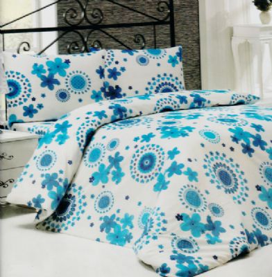 �ift Ki�ilik nevresim tak�m�. Polly Cotton  %65 Pamuk %35 Polyester.  
1 ADET 180 x 240 CM NEVRES�M
1 ADET 180 x 240 CM YATAK �AR�AFI
2 ADET 50 x 70 CM YASTIK KILIFI