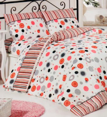 �ift Ki�ilik nevresim tak�m�. 
Polly Cotton %65 Pamuk %35 Polyester. 
1 ADET 180 x 240 CM NEVRES�M 
1 ADET 180 x 240 CM YATAK �AR�AFI 
2 ADET 50 x 70 CM YASTIK KILIFI