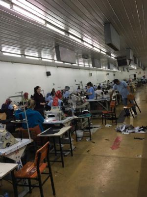 Mutlu Tekstil San.Tic.Ltd.�ti. - MUTLU TEKST�L.  GABARD�N VE KOT PANTOLON.  G�MLEK CEKET FASON