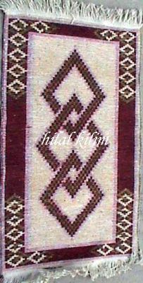 60*90 ebatynda paspas kilim...