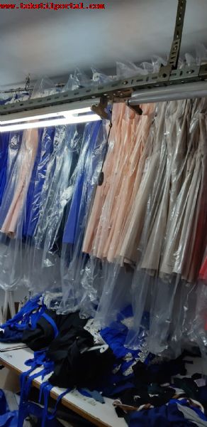 350 Adet malat fazlas Bayan elbiseleri satlacaktr