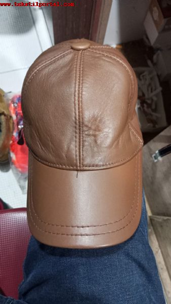 Для Ирана я хочу купить 5000 шт., кожаную шапку.   Для Ирана я хочу купить 5000 шт., кожаную шапку.<br><br>Вниманию производителей кожаных шляп и оптовых продавцов кожаных шляп!<br><br> Мы хотели бы купить мужские кожаные шляпы в стиле образца изображения ниже для Ирана.<br> Мы ищем производителя мужских кожаных шляп<br> Наш оптовый заказ на мужские кожаные шапки составляет 5000 штук. Наши покупки будут продолжаться.
