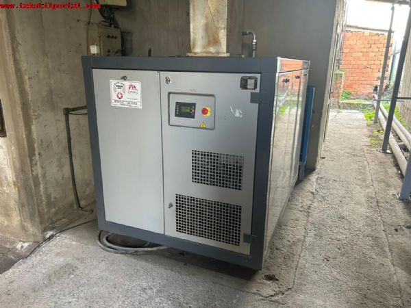 SATILIK 2.EL 37 kW BASINLI VDALI KOMPRESR  0506 909 5419<br><br>Satlk Vidal Kompresr makinalar,  kinci el Vidal Kompresrleri arayanlarn dikkatine!<br>
<br>
KULLANILM
RETM YILI: 2014<br>
MOTOR GC (kW): 37I KOMTEKS MARKA HAVA VDALI KOMPRESR MAKNASI SATILACAKTIR.<br>
MARKA: KOMTEKS<br>