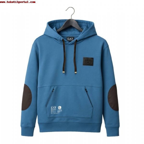 Высококачественная толстовка с капюшоном и застежкой- молнией.<br><br><p>Изготовлено из высококачественной ткани, точно воспроизводящей детали оригинальных изделий.<br />
Характеристики ткани: 100 хлопок, необработанный, 3 нити по диагонали, высокая плотность, мягкая на ощупь.<br />
Толстовка<br />
Худи<br />
Воротник- стойка, молния до середины груди<br />
Воротник- стойка, молния по всей длине<br />
Капюшон на молнии<br />
Трафрейт- костюм<br />
Комплект трапрейт- костюма</p>
