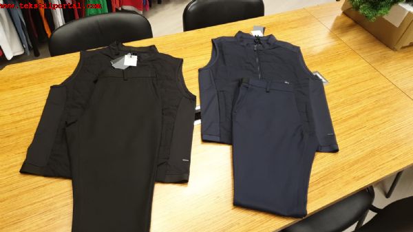 A total of 1, 000 vests and trousers (black and navy blue)